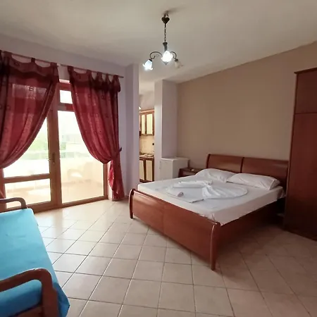 Hotel Mjeshtri