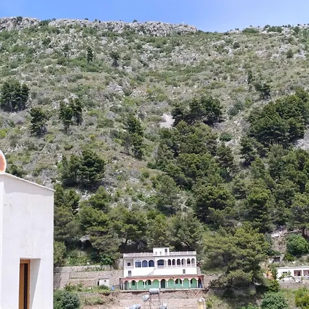 Ξενοδοχείο Mjeshtri *