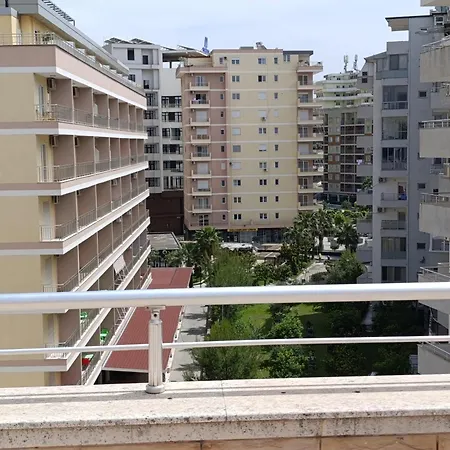 Mjeshtri Hotel *