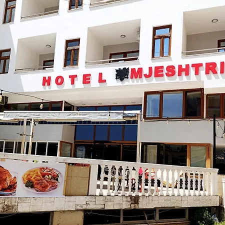 Hotel Mjeshtri *